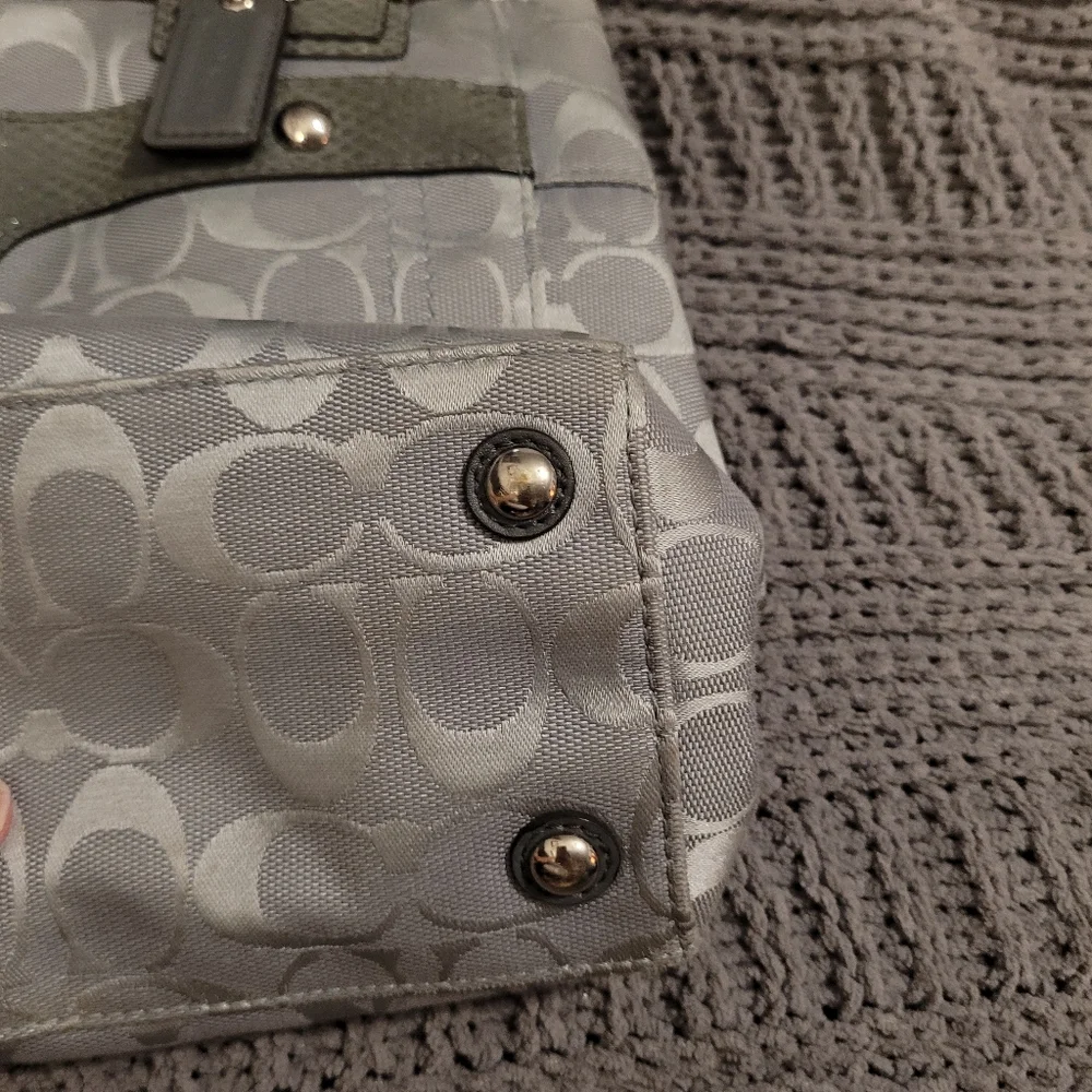 EUC- Grey Coach Large tote purse. Like New condition. - Picture 5 of 16